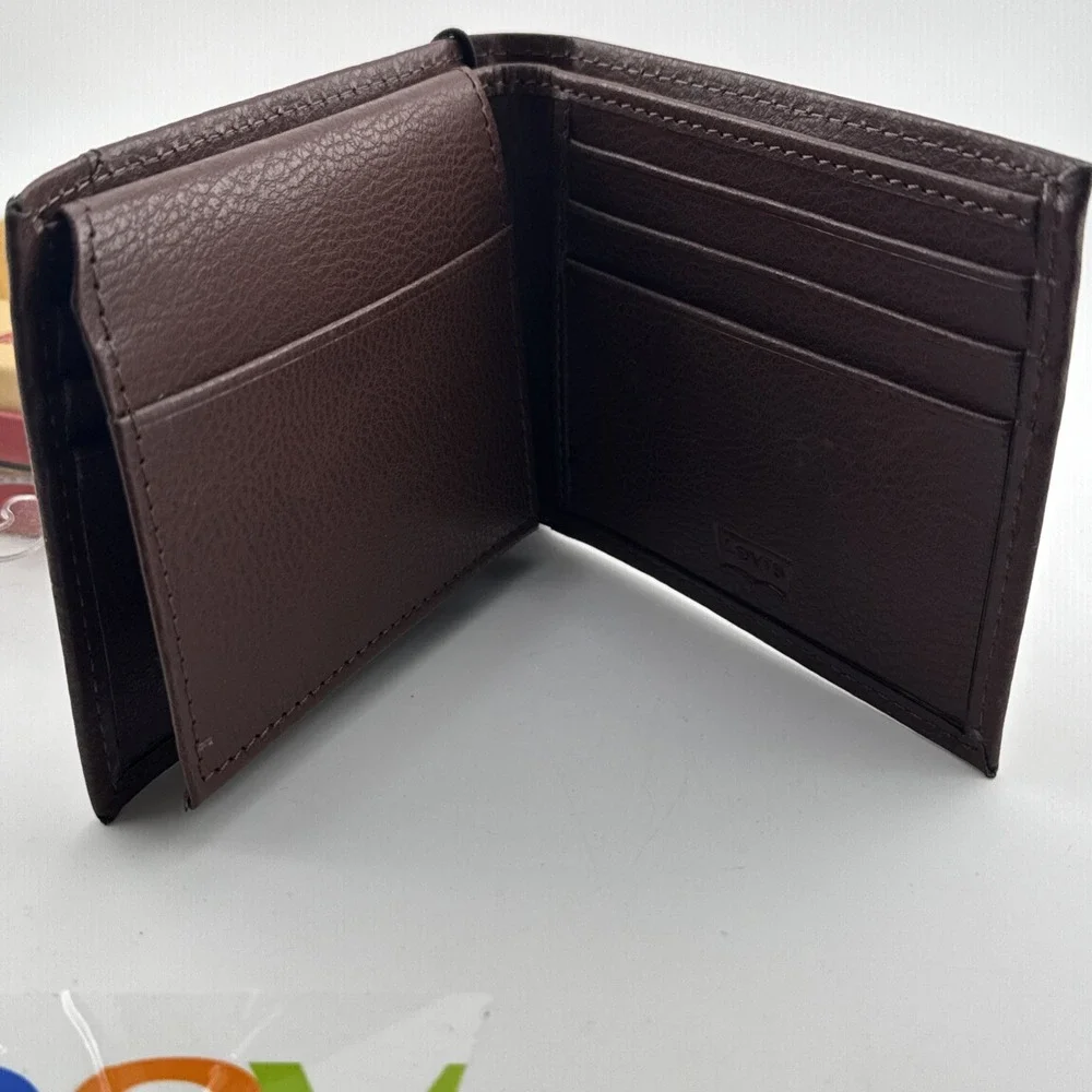 Levi's Men's RFID Bifold Leather Wallet Slim Classic Billfold